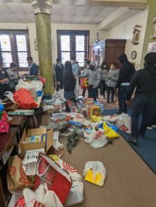 Students arrange Christmas toy donations